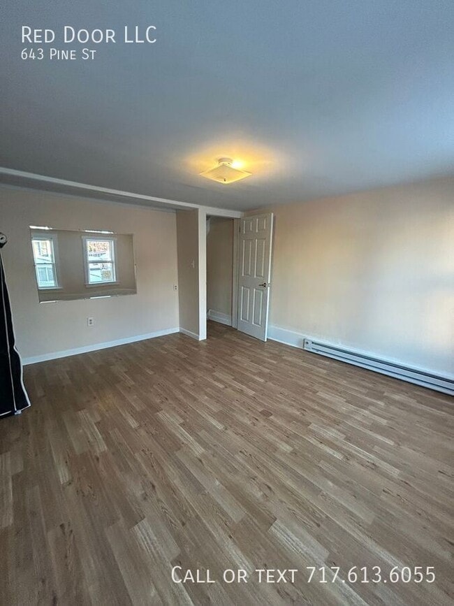 Building Photo - 643 Pine St