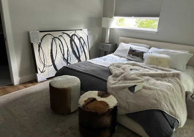 Building Photo - 3237 Key Ave