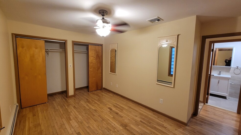 Building Photo - 213 69th St