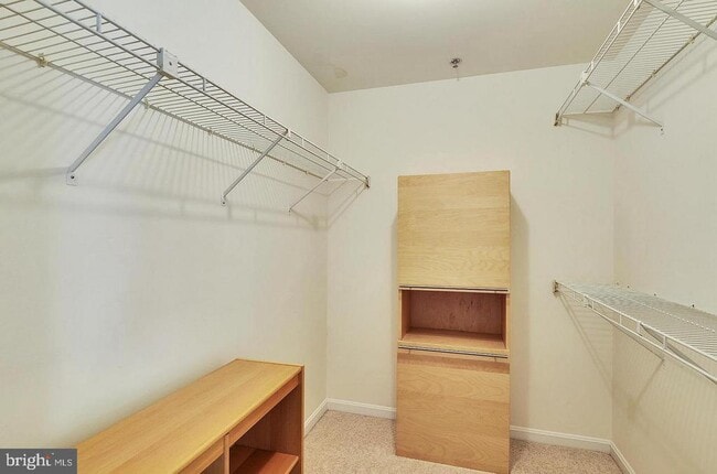 Building Photo - 1211 S Eads St