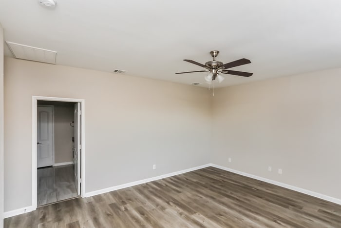 Building Photo - 721 Shady Meadow Ln