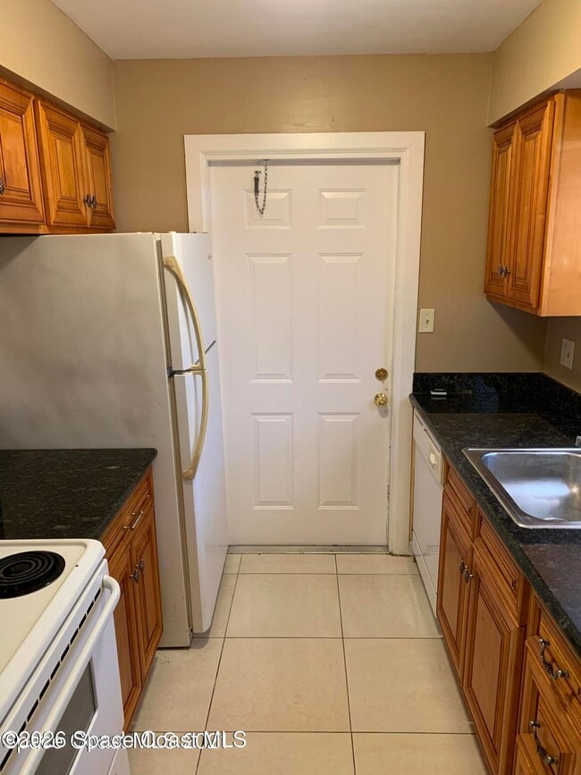 Building Photo - 3645 Barna Ave