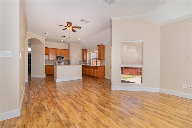 Building Photo - 3925 Oakmont Dr