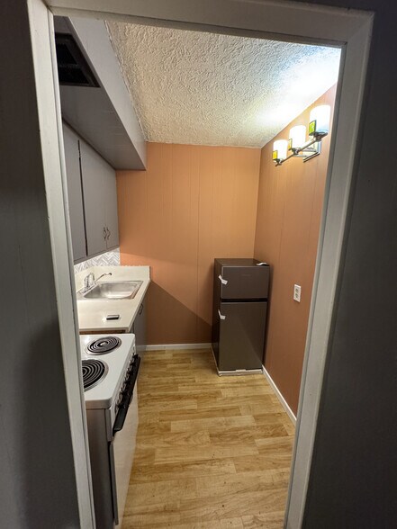 Mini Kitchen photo 2 - 1890 W 25th Ave