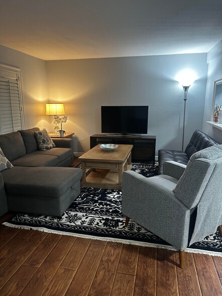 Building Photo - 23300 Marigold Ave