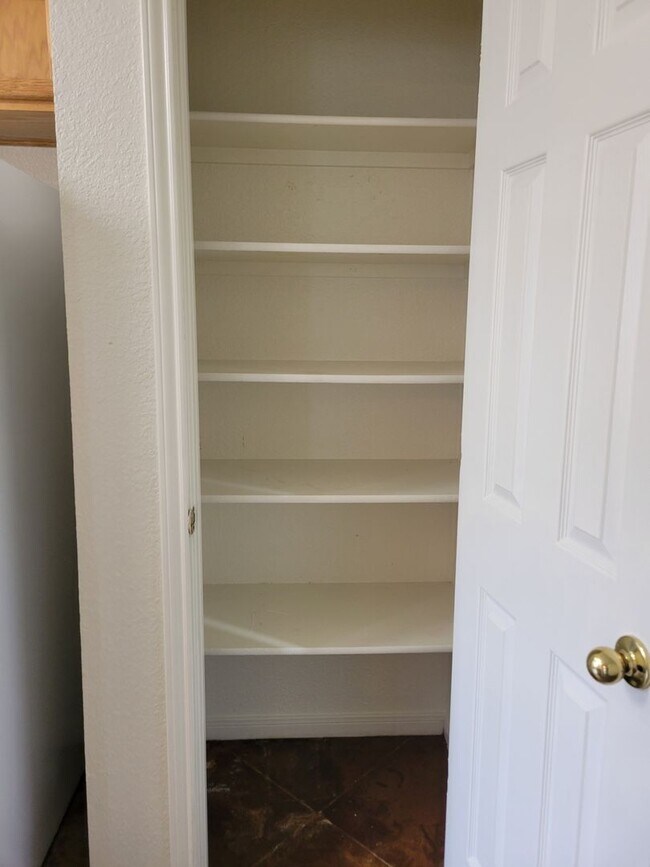 Building Photo - 3503 Dustin Ct