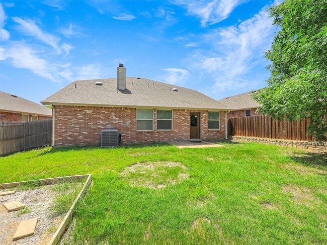 Building Photo - 13262 Cleburne Dr