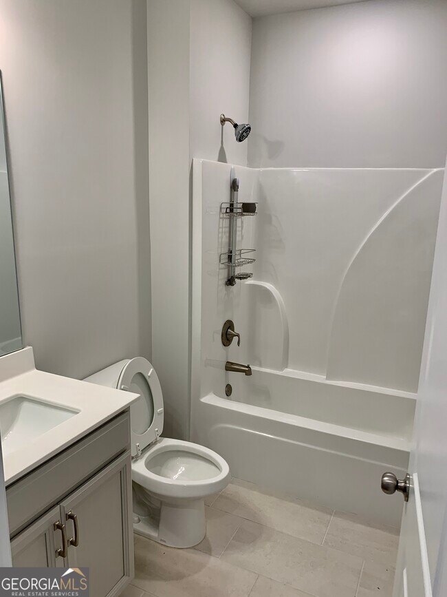 Building Photo - 600 Cunninghame Ct