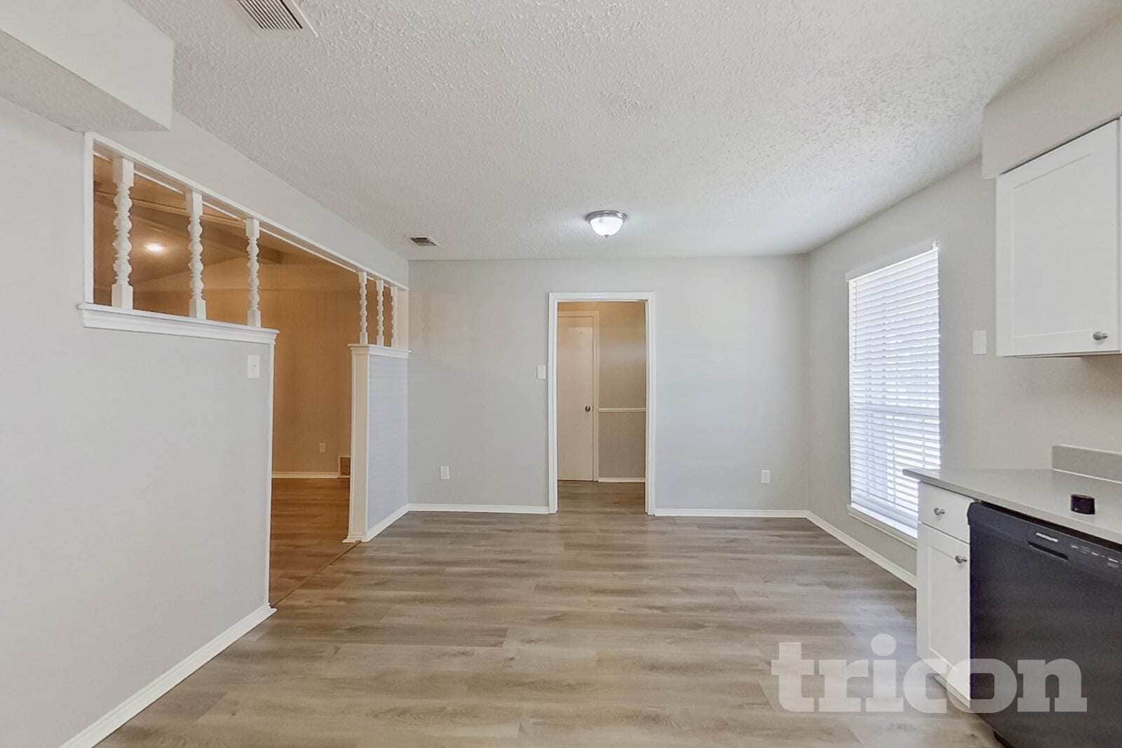 Building Photo - 545 Sharp Dr