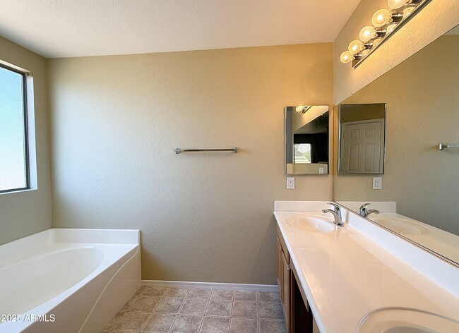 Building Photo - 3429 W Mineral Butte Dr