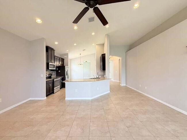 Building Photo - 8222 Willow Beach Dr