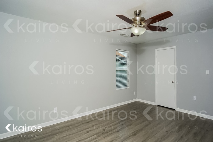 Building Photo - 3703 Avalon Lake Dr SW