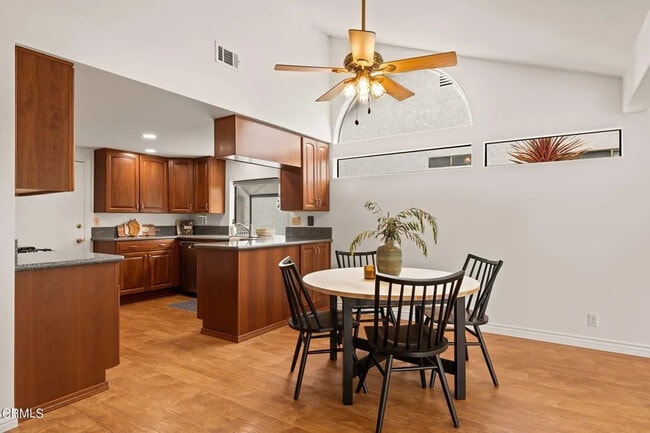 Building Photo - 2226 Sanderling St