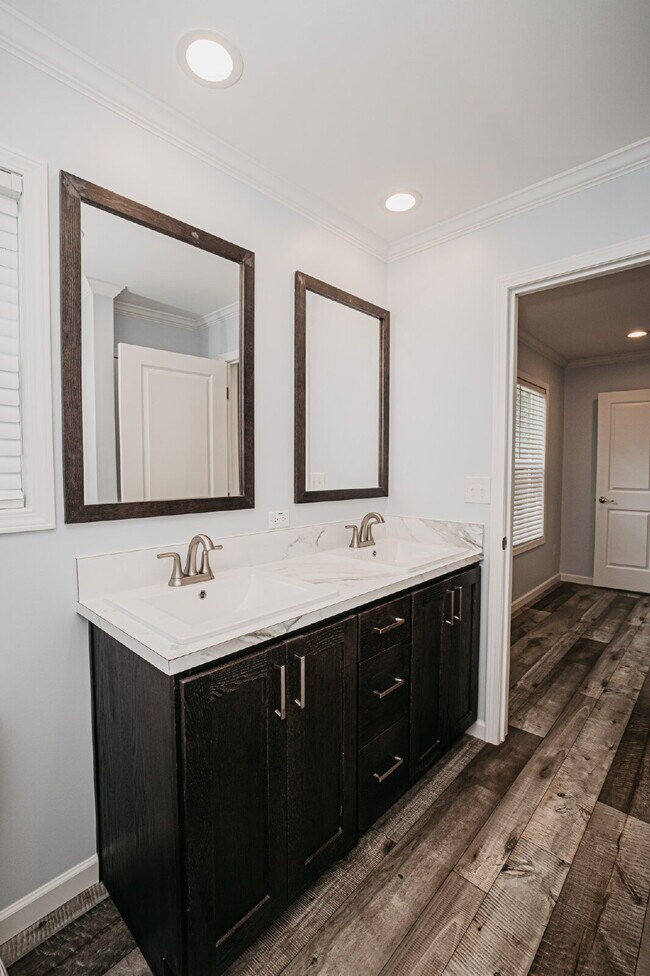Building Photo - Inviting 3 bed, 2 bath Mount Pleasant rental