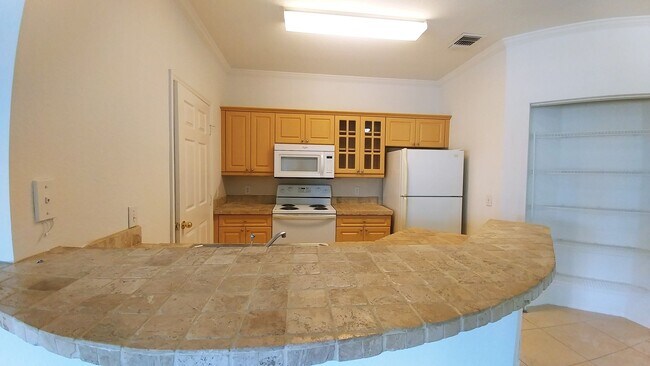 Building Photo - Stylish 2 Bed, 2 Bath Corner Unit in Gated...