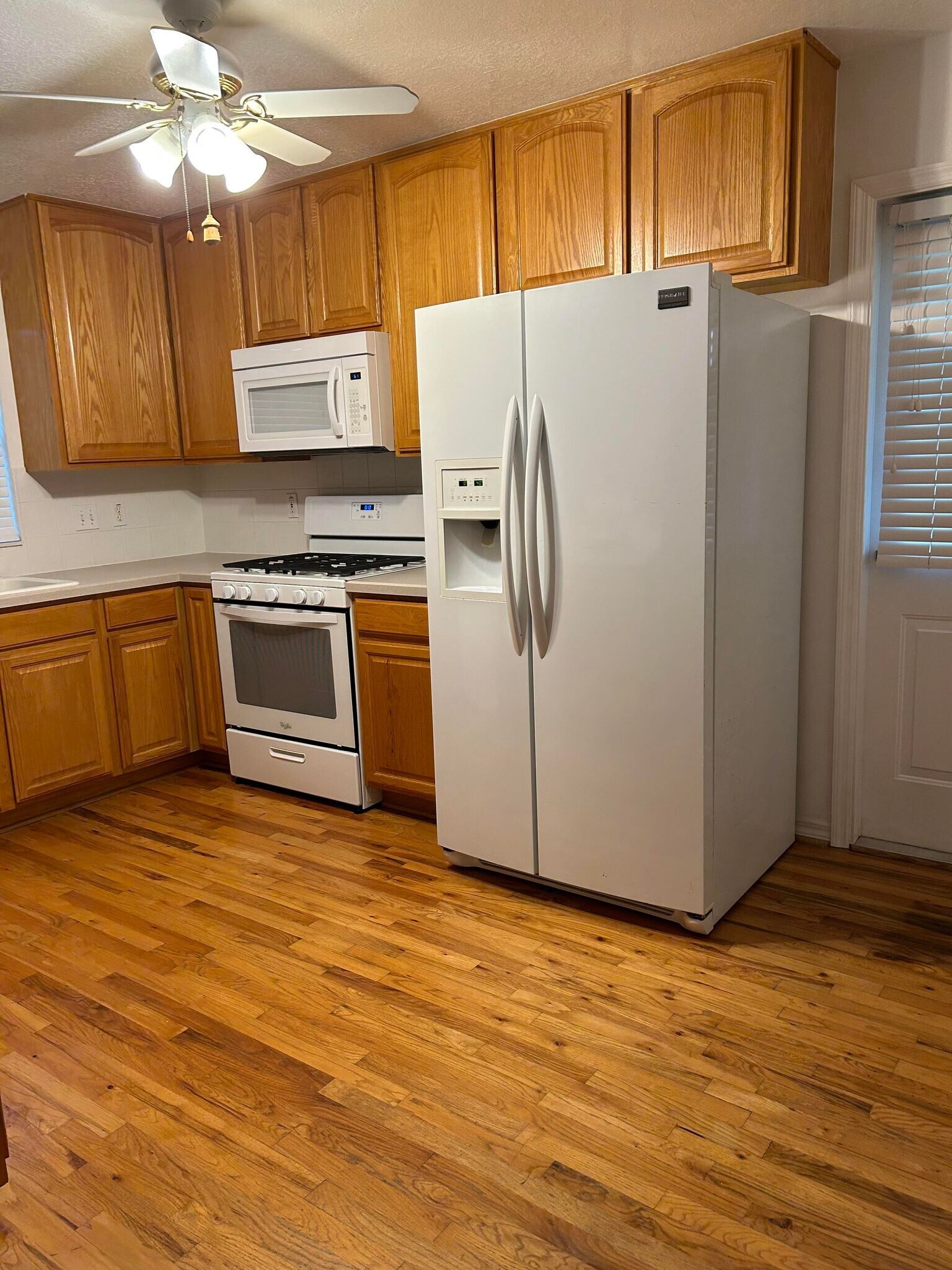 Kitchen - 20110 Ralston St