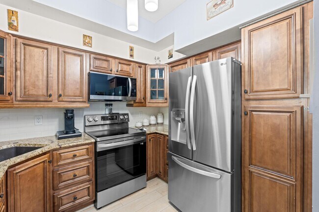 Building Photo - 802 W Windward Way