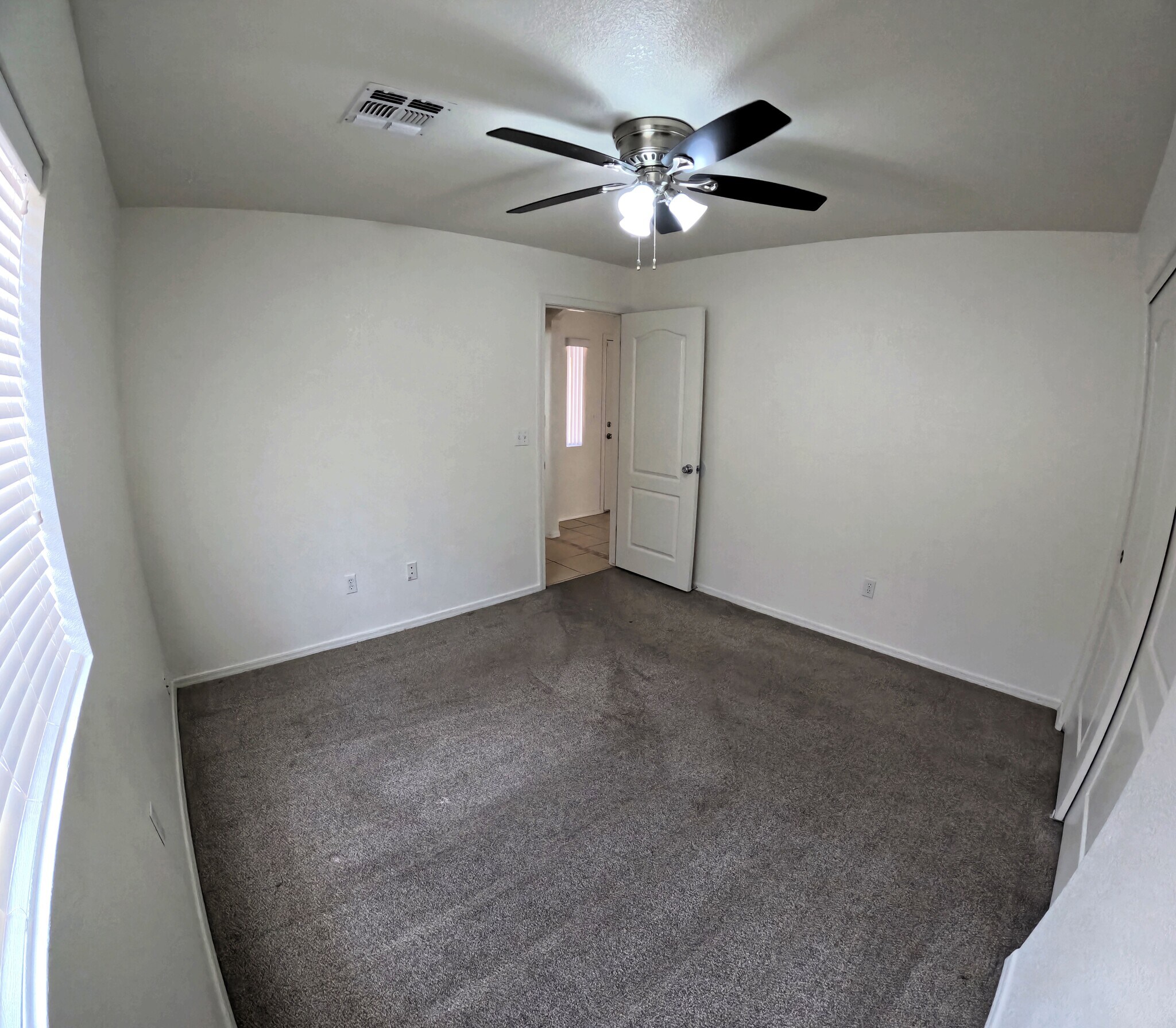 Building Photo - 1675 E Segovia Way