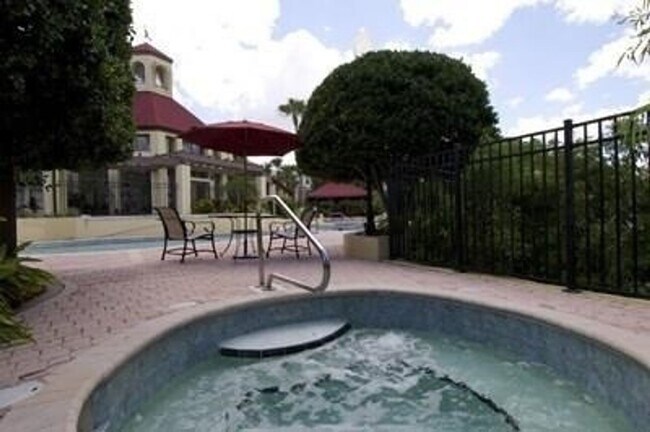 Building Photo - Fully Renovated 1-Bedroom, 1-Bath Condo in Gated Community – Available Now!