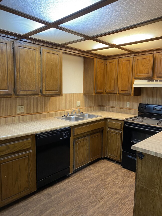 Building Photo - 12606 Abbotts Way