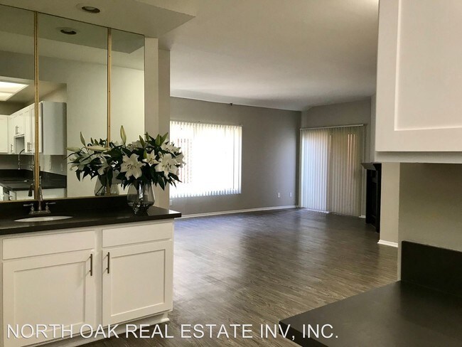 Building Photo - 4912 Kester Ave