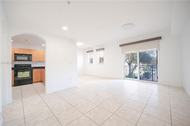 Building Photo - 10885 NW 89th Terrace