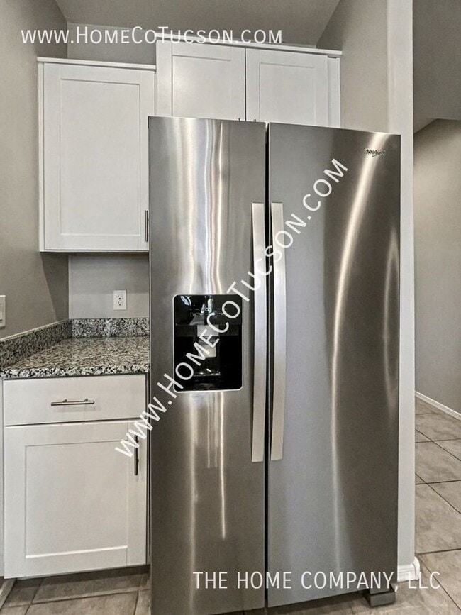 Building Photo - 7140 S Via Gaucho Viejo