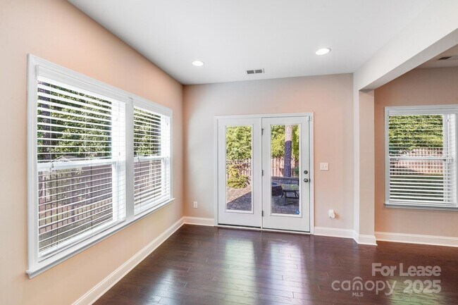 Building Photo - 13122 Oakhaven Glen Ln