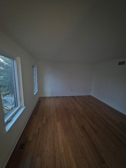 Building Photo - 14 Lawson Dr