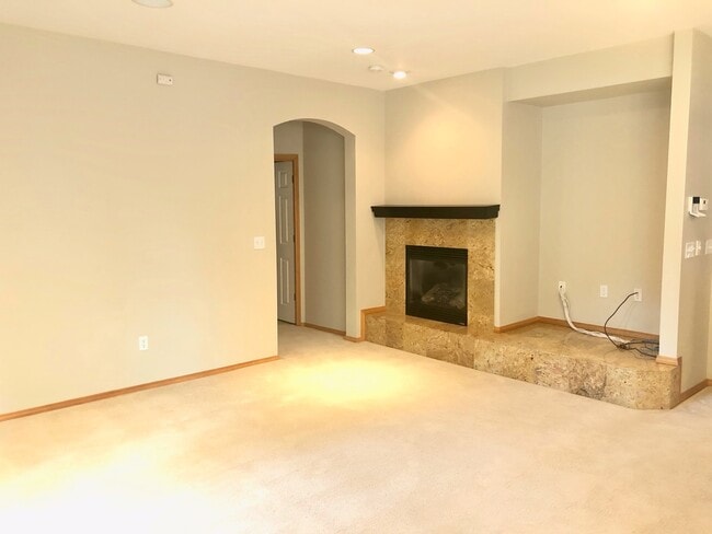 Building Photo - Stunning Harbor Home on a Prime Lot!