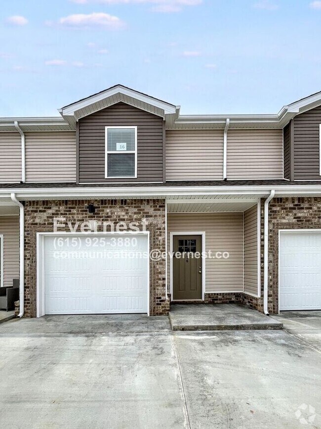 Building Photo - 2-Bedroom, 2.5-Bathroom Home with Ideal Lo...