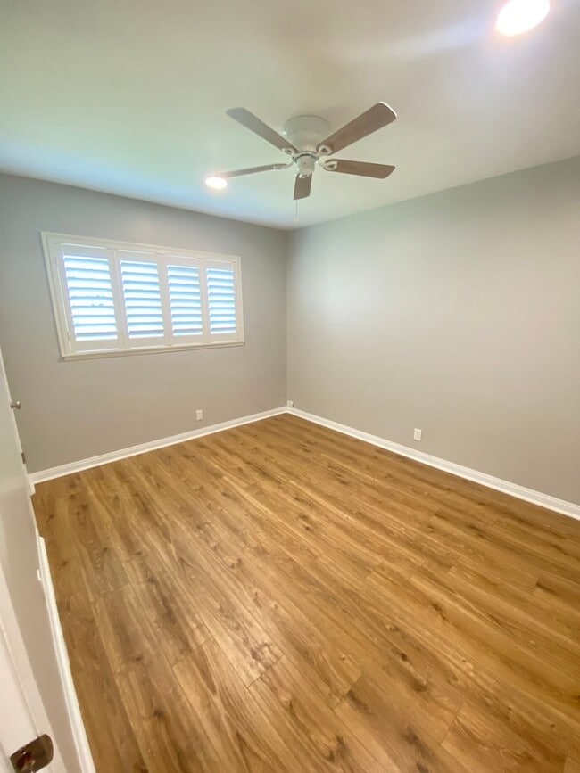 Building Photo - Updated 3 Bedroom Cypress House w/ 2 Car G...