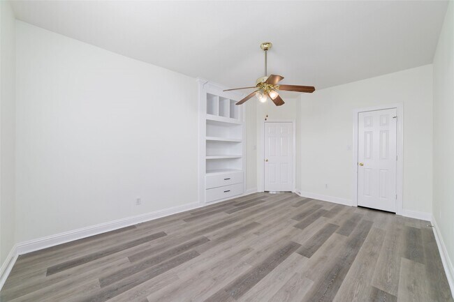 Building Photo - 1408 S Friendswood Dr