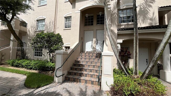 Building Photo - 5600 NW 114th Pl