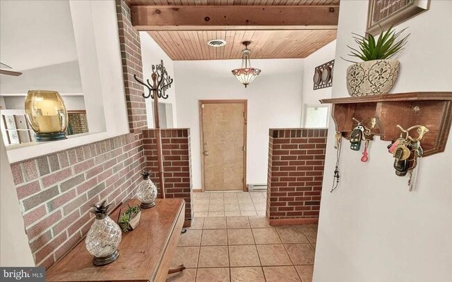 Building Photo - 7203 Peekskill Dr