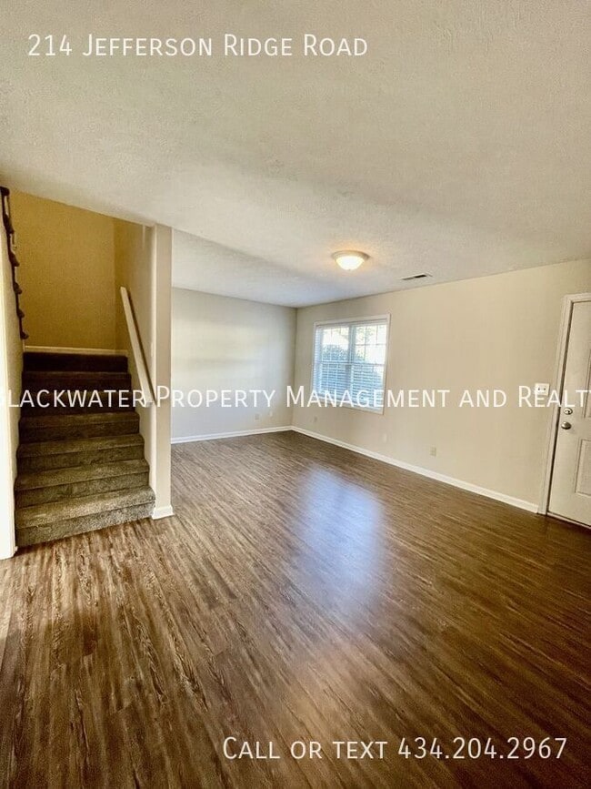 Building Photo - 214 Jefferson Ridge Rd