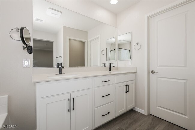 Building Photo - 2936 Sunday Silence Rd