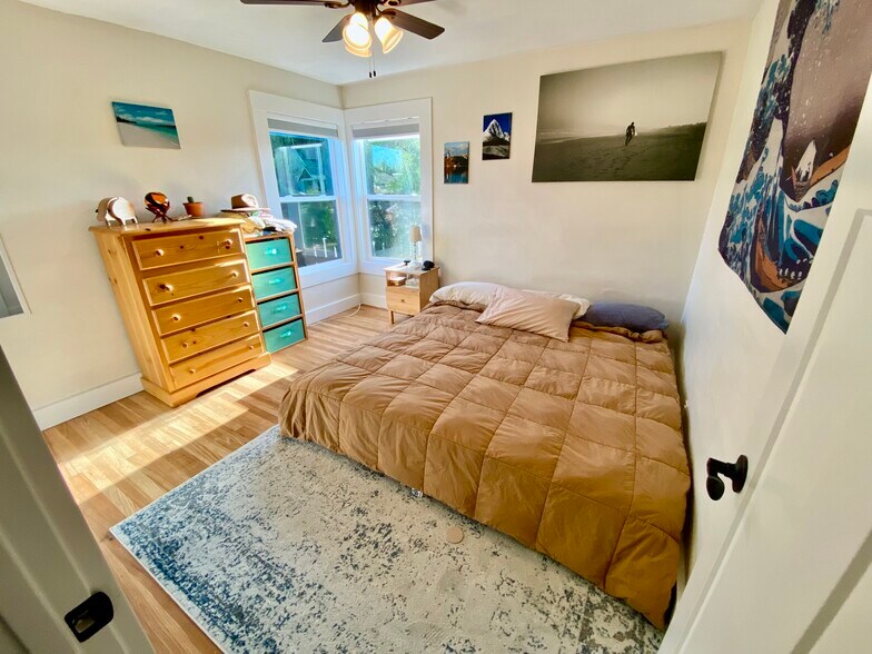 Building Photo - 1745 SW 53rd St