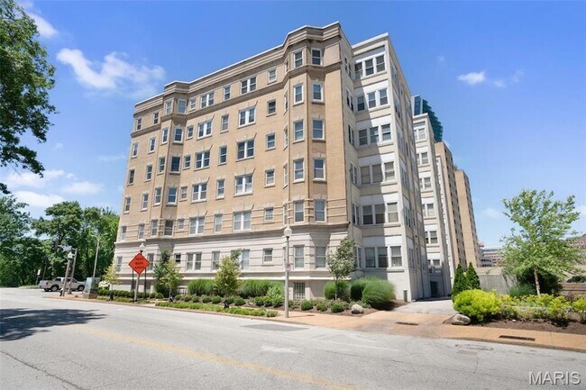 Building Photo - 4 Kingshighway Blvd