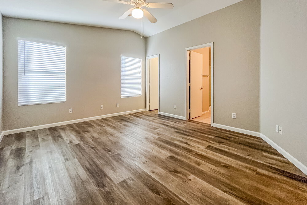 Building Photo - 1727 E Alicia Dr