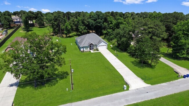 Building Photo - 23057 Kama Dr