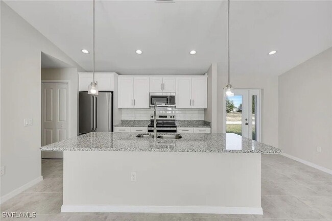 Building Photo - 1024 NW 12th Ave