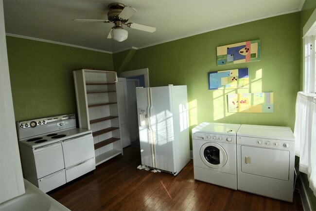 Building Photo - 330 Rollston Ave