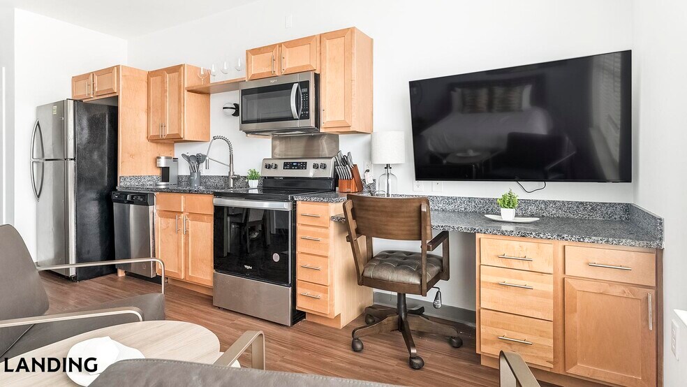 Building Photo - 302 13th St S