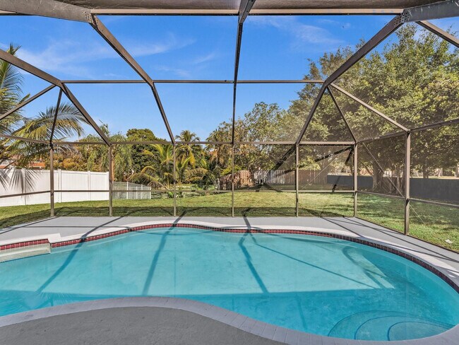 Building Photo - 13400 NW 5th Ct