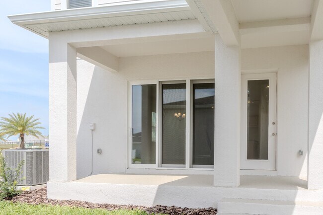 Building Photo - 16705 Victoria Grv Aly