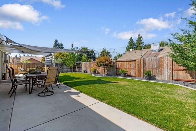Building Photo - 3 bedroom home for RENT in Turlock - 4403 ...