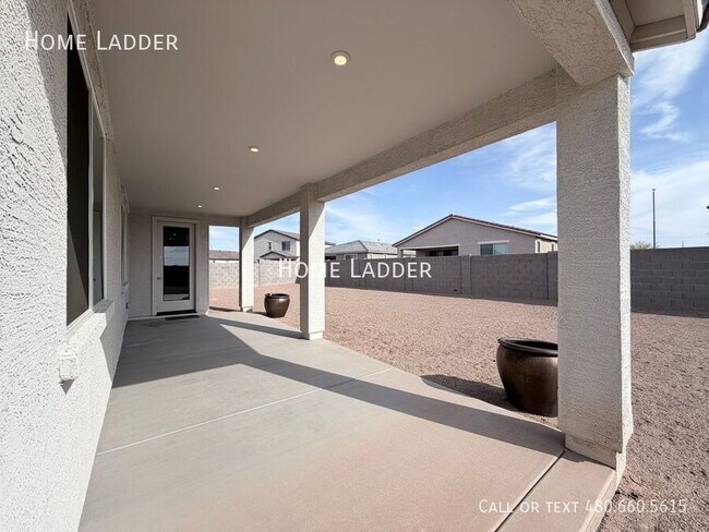 Building Photo - 1997 E Wetleaf Pl