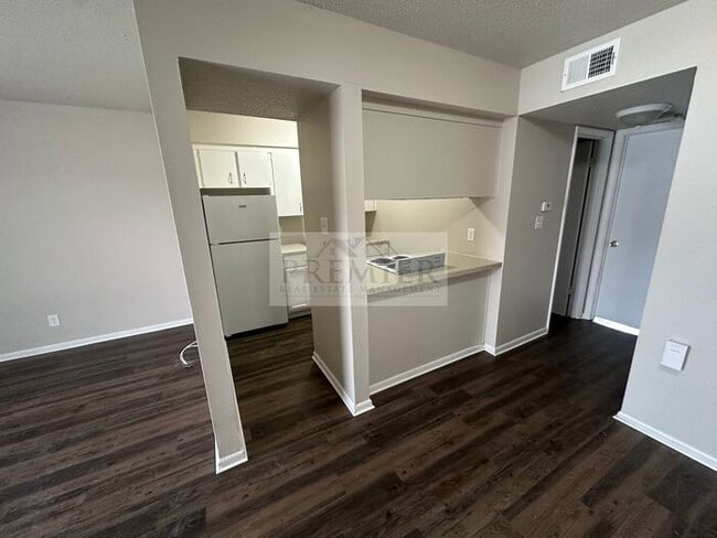 Building Photo - 6017 Barton Ave