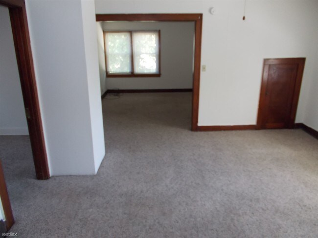 Building Photo - 3446 Phillips Ave